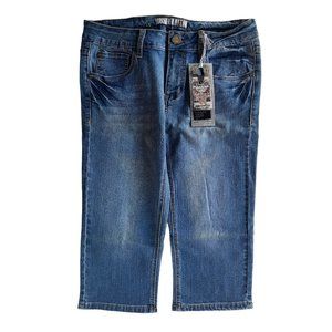 NWT Women's Basic Capri Jeans Size 11